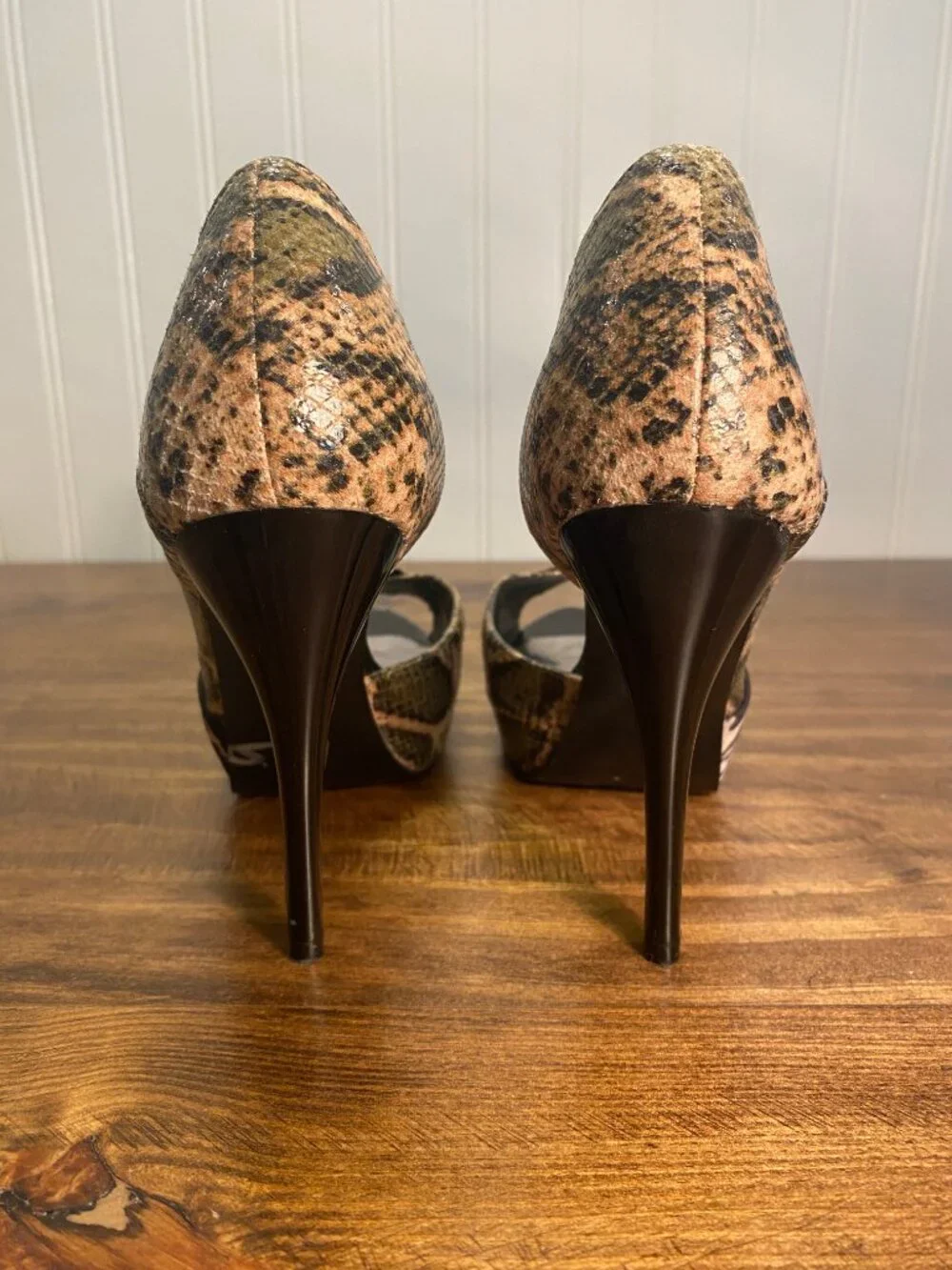 GUESS - Locklyn Snakeskin Animal Print Peep Toe Stiletto Heels - Size 6M